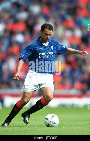 KEVIN MUSCAT GLASGOW RANGERS FC IBROX STADIUM GLASGOW SCOTLAND 25 August 2002 Stock Photo