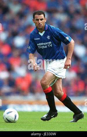 KEVIN MUSCAT GLASGOW RANGERS FC IBROX STADIUM GLASGOW SCOTLAND 25 August 2002 Stock Photo