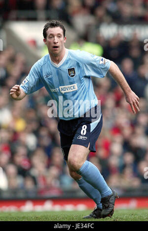 ROBBIE FOWLER MANCHESTER CITY FC OLD TRAFFORD MANCHESTER ENGLAND 13 December 2003 Stock Photo