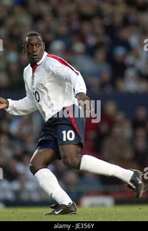 EMILE HESKEY ENGLAND & LIVERPOOL FC OLD TRAFFORD MANCHESTER ENGLAND 16 November 2003 Stock Photo