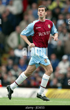 MARK DELANEY ASTON VILLA FC ST ANDREWS BIRMINGHAM ENGLAND 19 October 2003 Stock Photo