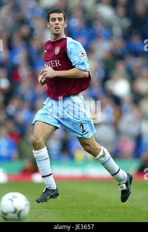 MARK DELANEY ASTON VILLA FC ST ANDREWS BIRMINGHAM ENGLAND 19 October 2003 Stock Photo