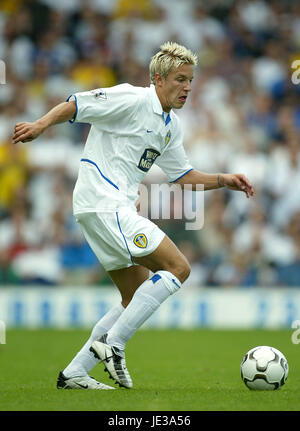 ALAN SMITH LEEDS UNITED FC ELLAND ROAD LEEDS ENGLAND 17 August 2003 Stock Photo