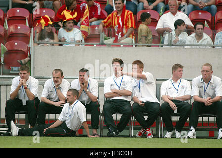 HARRY KEWELL & TEAM MATES LIVERPOOL FC AMSTERDAM ARENA AMSTERDAM HOLLAND 01 August 2003 Stock Photo