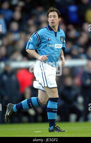 ROBBIE FOWLER MANCHESTER CITY FC MAINE ROAD MANCHESTER ENGLAND 01 February 2003 Stock Photo