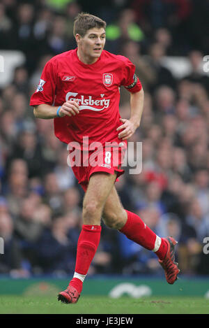 STEVEN GERRARD LIVERPOOL FC GOODISON PARK LIVERPOOL 11 December 2004 Stock Photo