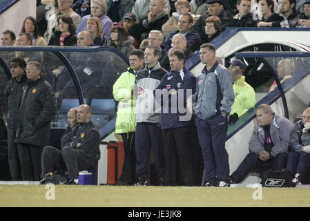 BRYAN ROBSON WEST BROMWICH ALBION MANAGER THE HAWTHORNS WEST BROMWICH ENGLAND 27 November 2004 Stock Photo