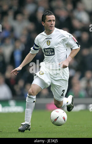 GARY KELLY LEEDS UNITED FC ELLAND ROAD LEEDS ENGLAND 31 October 2004 Stock Photo