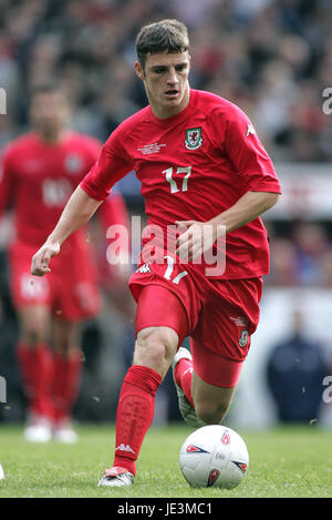 JASON KOUMAS WALES & WEST BROMWICH ALBION OLD TRAFFORD MANCHESTER ...