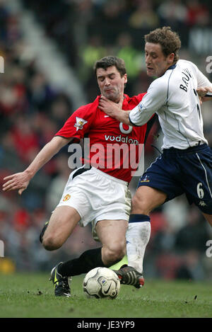 MICHAEL BROWN & ROY KEANE MANCHESTER UNITED V SPURS OLD TRAFFORD MANCHESTER ENGLAND 20 March 2004 Stock Photo