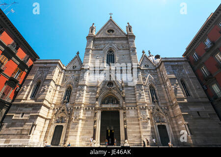 Duomo (cathedral) di Saint Gennaro in Naples, Neoghotic Facade by Errico Alvino 1905 Stock Photo