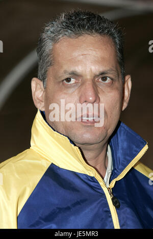 REINALDO RUEDA COLOMBIA HEAD COACH TITAN STADIUM FULLERTON LA USA 09 March 2005 Stock Photo