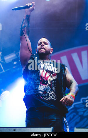 Clisson, France. 18th June, 2017. Five Finger Death Punch performing live at the Hellfest Festival 2017 with their new singer Tommy Vext. Credit: Alessandro Bosio/Pacific Press/Alamy Live News Stock Photo