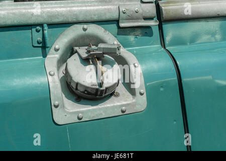 Land rover series 2a store fuel tank