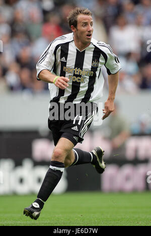 LEE BOWYER NEWCASTLE UNITED FC ST.JAMES PARK NEWCASTLE 23 July 2005 Stock Photo