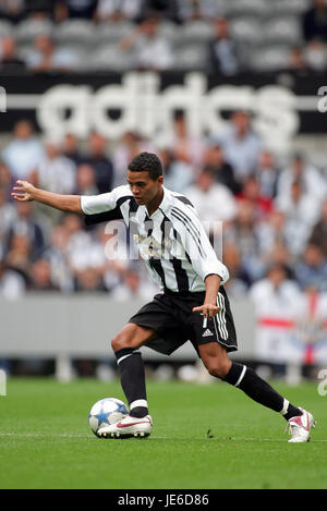 JERMAINE JENAS NEWCASTLE UNITED FC ST.JAMES PARK NEWCASTLE 23 July 2005 Stock Photo