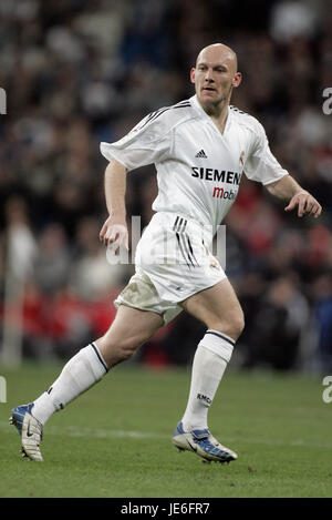 THOMAS GRAVESEN REAL MADRID CF SANTIAGO BERNABEU MADRID SPAIN 19 Stock ...