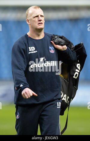 IAIN DOWIE CRYSTAL PALACE MANAGER CITY OF MANCHESTER STADIUM MANCHESTER ENGLAND 15 January 2005 Stock Photo