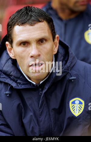 GUSTAVO POYET LEEDS UNITED ASSISTANT MANAGER OAKWELL BARNSLEY ENGLAND 04 November 2006 Stock Photo