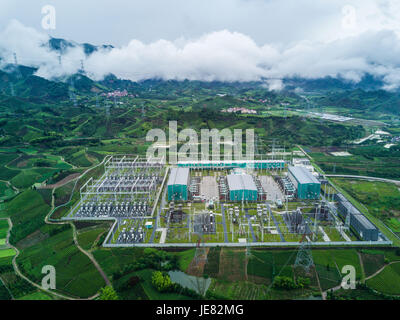 Jinhua. 23rd June, 2017. Photo taken on June 23, 2017 shows the convertor station in Jinhua of east China's Zhejiang Province. The Sichuan Xiluodu-Zhejiang Jinhua 800 KV ultra-high voltage (UHV) direct current (DC) power transmission project, one of the world's largest DC power transmission projects in terms of capacity, has transmitted over 100 billion kwh clean hydropower into Zhejiang by now. Credit: Xu Yu/Xinhua/Alamy Live News Stock Photo