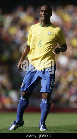 GILBERTO MELO BRAZIL ASHBURTON GROVE LONDON ENGLAND 03 September 2006 Stock Photo