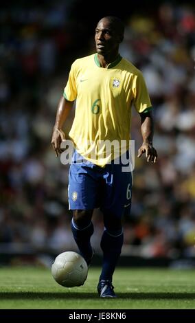 GILBERTO MELO BRAZIL ASHBURTON GROVE LONDON ENGLAND 03 September 2006 Stock Photo