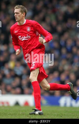 PETER CROUCH LIVERPOOL FC ANFIELD LIVERPOOL ENGLAND 25 March 2006 Stock Photo