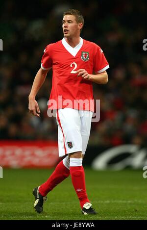 ROB EDWARDS WALES & WOLVES FC MILLENNIUM STADIUM CARDIFF WALES 01 March 2006 Stock Photo