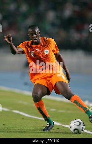 YAYA TOURE IVORY COAST CAIRO STADIUM CAIRO EGYPT 24 January 2006 Stock Photo