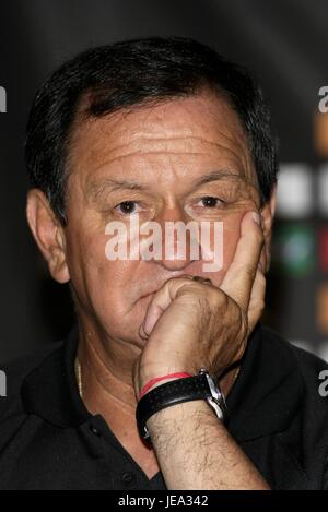 ENRIQUE MEZA CF PACHUCA HEAD COACH  HOLLYWOOD AND HIGHLAND HOLLYWOOD LOS ANGELES USA 23 July 2007 Stock Photo