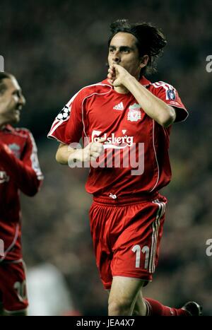 YOSSI BENAYOUN LIVERPOOL FC ANFIELD LIVERPOOL ENGLAND 06 November 2007 Stock Photo