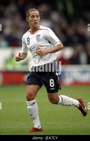 FARA WILLIAMS ENGLAND WOMEN & EVERTON FC BANKS'S STADIUM WALSALL ENGLAND 27 October 2007 Stock Photo