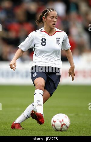 FARA WILLIAMS ENGLAND WOMEN & EVERTON FC BANKS'S STADIUM WALSALL ENGLAND 27 October 2007 Stock Photo