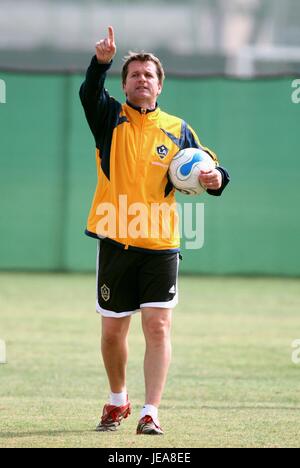 FRANK YALLOP LOS ANGELES GALAXY COACH HOME DEPOT CENTRE CARSON LOS ANGELES USA 11 October 2007 Stock Photo