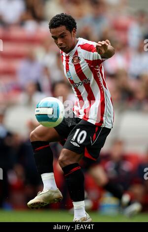 KIERAN RICHARDSON SUNDERLAND FC STADIUM OF LIGHT SUNDERLAND ENGLAND 04 August 2007 Stock Photo