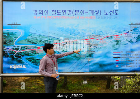 Korean DMZ map Stock Photo - Alamy