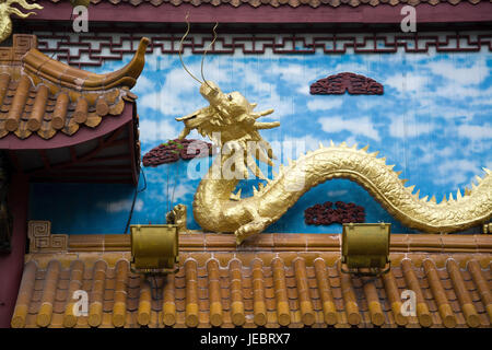 Chinese dragon, figure on roof of a house in Shanghai, China, Asia, Chinesischer Drache, Figur auf Dach eines Hauses in Shanghai, Asien Stock Photo