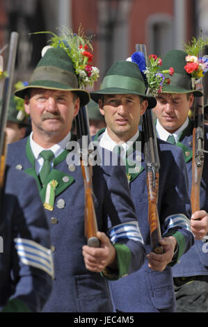Patronage tag of the Bavarian mountain protection companies with festive procession in Traunstein, Stock Photo