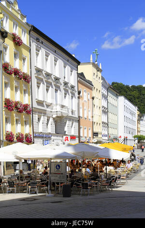 Germany, Lower Bavaria, Passau, Ludwigstrasse, street cafes, passers-by, people, tourists, cafes, town view, restaurants, buildings, gastronomy, tourism, city centre, town, summer, place of interest, Europe, Bavaria, Germany, restaurant, houses, terrace, 3 rivers town, Bavaria, Stock Photo