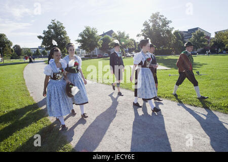 Germany, Bavaria, Burghausen, procession, men and women in traditional national costume, Stock Photo