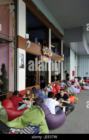 Turkey, Istanbul, part of town of Eminou, bar under the Galatabrücke, guests relax, Stock Photo