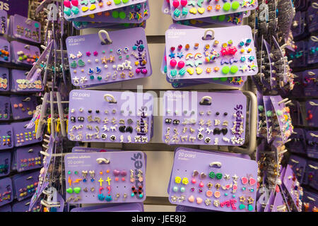A Claire's Store in Midtown Manhattan in New York on Thursday, June 15, 2017. The retailer, owned by Apollo Global Management, is among the many that have been hit with the perfect storm of online shopping and teens spending their money on electronics. (© Richard B. Levine) Stock Photo
