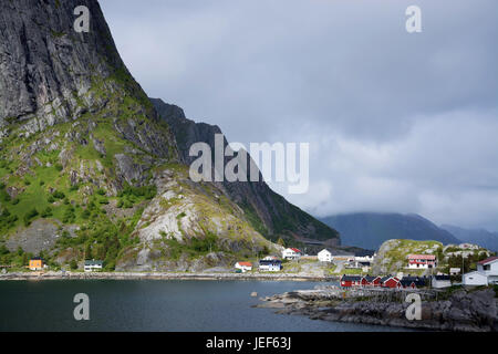 Hamnoy is a small fishing village on the Lofoten, Norway., Hamnoy ist ein kleines Fischerdorf auf den Lofoten, Norwegen. Stock Photo