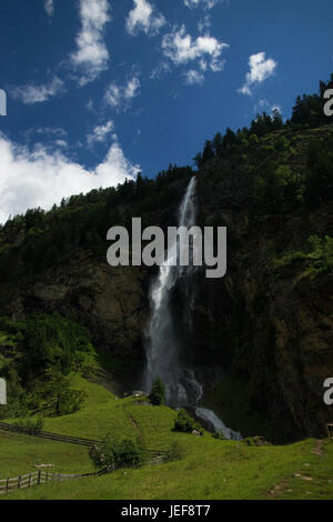 The highest waterfall in the Malta valley in Carinthia, Austria., Der höchste Wasserfall im Maltatal in Kärnten, Österreich. Stock Photo