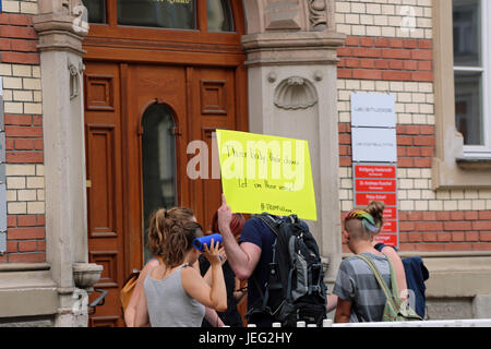 Munich, Germany. 24th June, 2017. Counter-protest. Around 20 Christian fundamentalists demonstrated through Munich especially against abortion. Credit: Alexander Pohl/Pacific Press/Alamy Live News Stock Photo