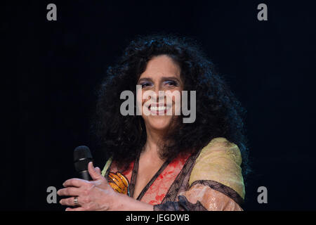 The singer Gal Costa performs the recording of the DVD 'Estratosférica' at Casa Natura Musical, west side of São Paulo, on Friday, June 23. (PHOTO: CIÇA NEDER/BRAZIL PHOTO PRESS) Stock Photo