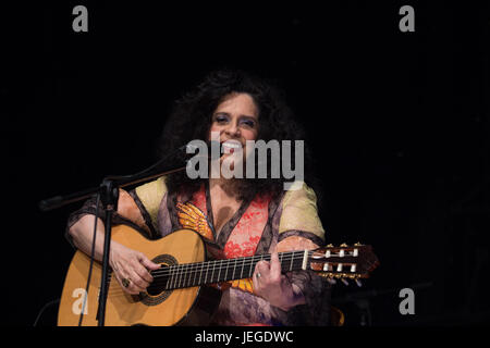 The singer Gal Costa performs the recording of the DVD 'Estratosférica' at Casa Natura Musical, west side of São Paulo, on Friday, June 23. (PHOTO: CIÇA NEDER/BRAZIL PHOTO PRESS) Stock Photo