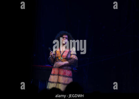 The singer Gal Costa performs the recording of the DVD 'Estratosférica' at Casa Natura Musical, west side of São Paulo, on Friday, June 23. (PHOTO: CIÇA NEDER/BRAZIL PHOTO PRESS) Stock Photo