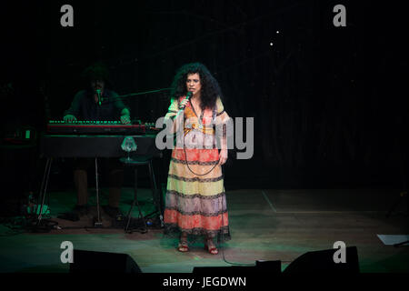 The singer Gal Costa performs the recording of the DVD 'Estratosférica' at Casa Natura Musical, west side of São Paulo, on Friday, June 23. (PHOTO: CIÇA NEDER/BRAZIL PHOTO PRESS) Stock Photo