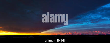 Chinook cloud formation, Alberta , Canada Stock Photo - Alamy